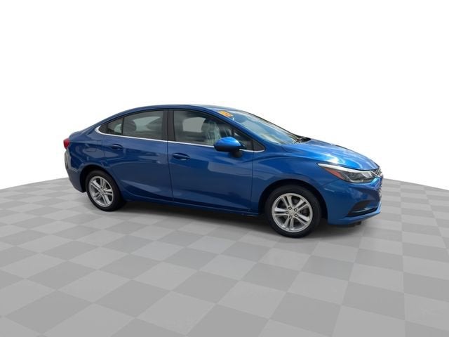 Used 2018 Chevrolet Cruze LT with VIN 1G1BE5SM6J7191822 for sale in Fenton, MI