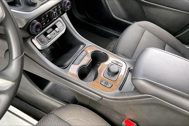 2023 GMC Acadia SLE - Photo 17