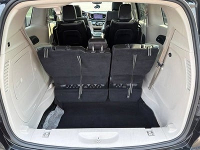 2023 Chrysler Pacifica Hybrid Limited
