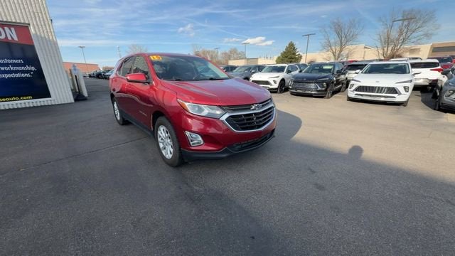 Used 2019 Chevrolet Equinox LT with VIN 2GNAXKEV4K6158195 for sale in Fenton, MI