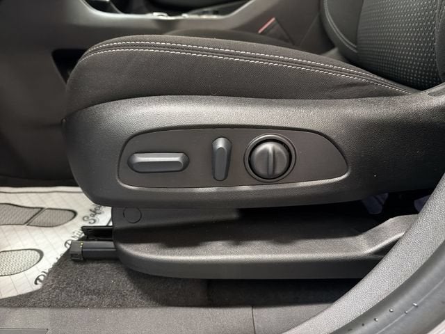 2024 GMC Terrain SLE - Photo 12