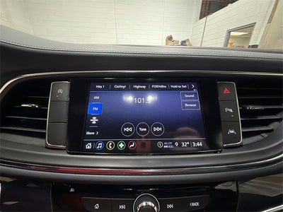 2022 Buick Enclave Essence