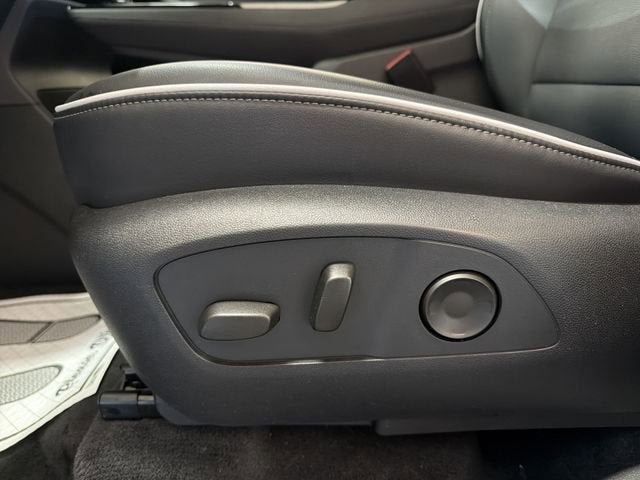 2025 Buick Enclave Preferred - Photo 12