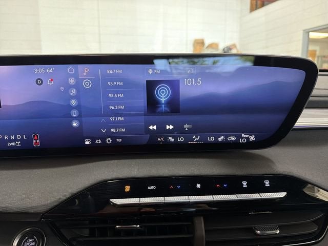 2025 Buick Enclave Preferred - Photo 16