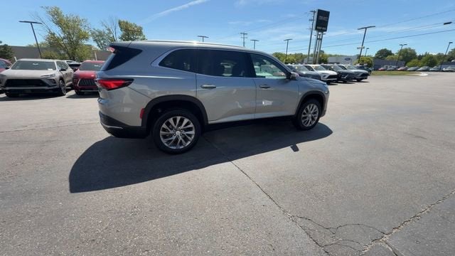 2025 Buick Enclave Preferred - Photo 8