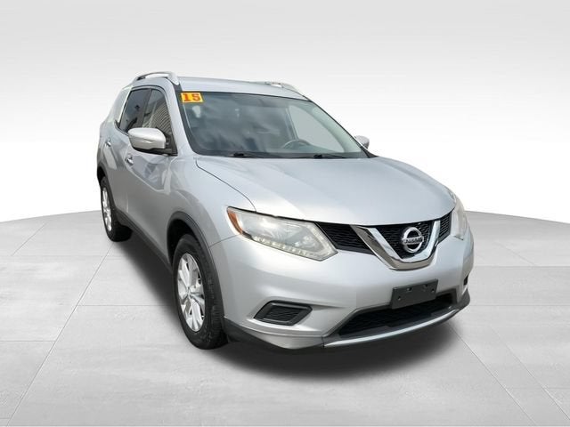 Used 2015 Nissan Rogue SV with VIN KNMAT2MV5FP538724 for sale in Fenton, MI