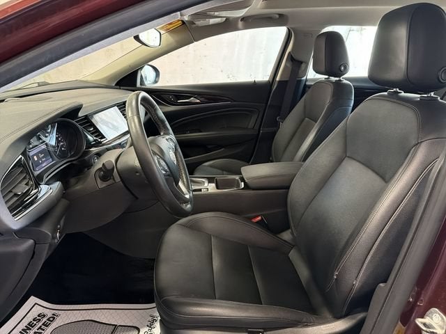 2019 Buick Regal TourX Essence
