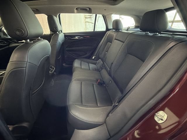 2019 Buick Regal TourX Essence