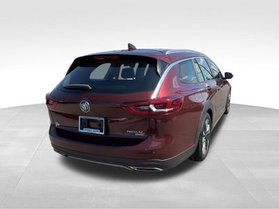 2019 Buick Regal TourX Essence