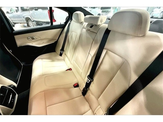 2025 BMW 3 Series 330i xDrive