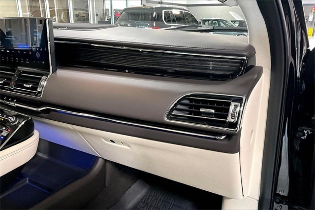 2024 Lincoln Navigator Black Label