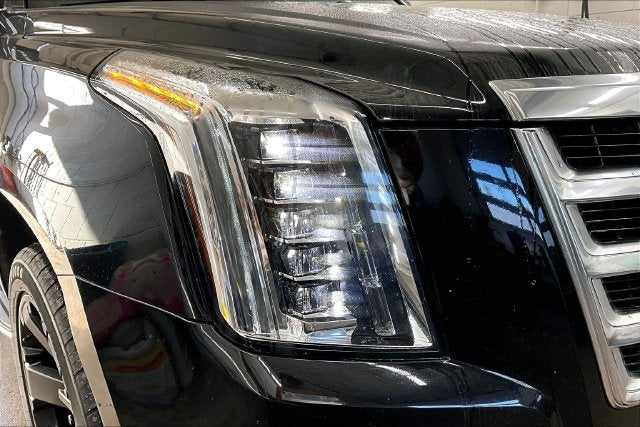 2018 Cadillac Escalade Luxury