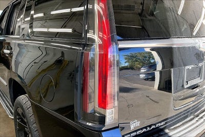 2018 Cadillac Escalade Luxury