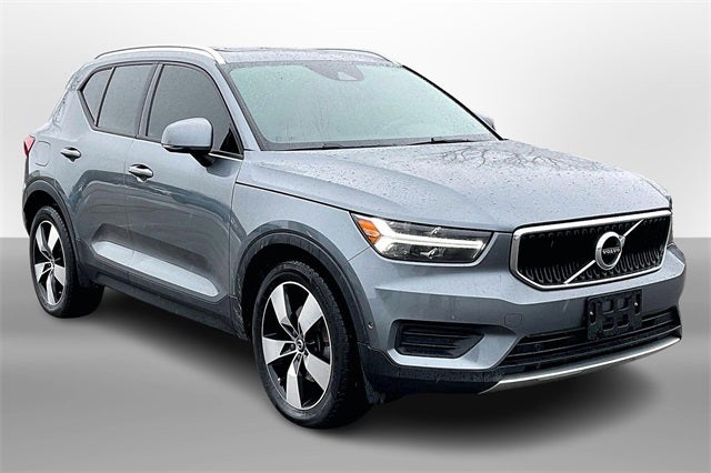 2019 Volvo XC40 Momentum