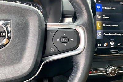 2019 Volvo XC40 Momentum