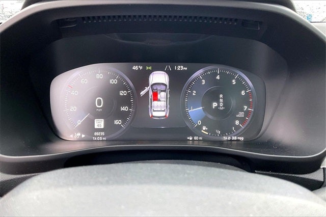 2019 Volvo XC40 Momentum