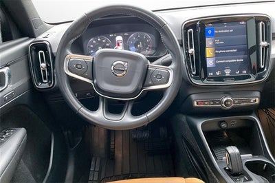 2019 Volvo XC40 Momentum