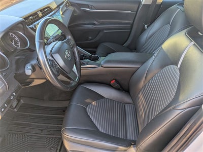 2019 Toyota CAMRY SE