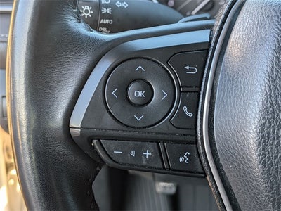 2019 Toyota CAMRY SE