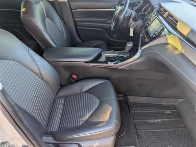 2019 Toyota CAMRY SE