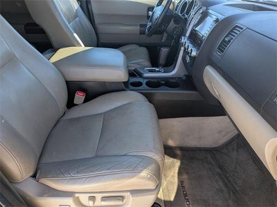 2011 Toyota SEQUOIA Platinum