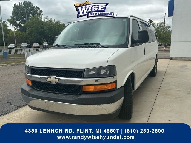 2017 Chevrolet Express 3500 LT Passenger