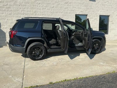 2022 GMC Acadia AT4