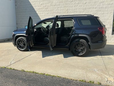 2022 GMC Acadia AT4