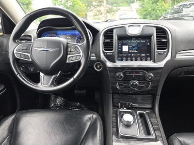 2019 Chrysler 300 Touring