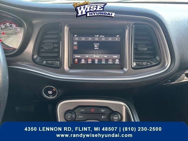 2022 Dodge Challenger SXT