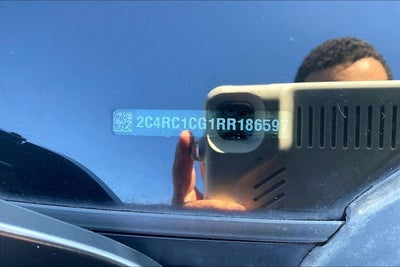 2024 Chrysler Voyager LX