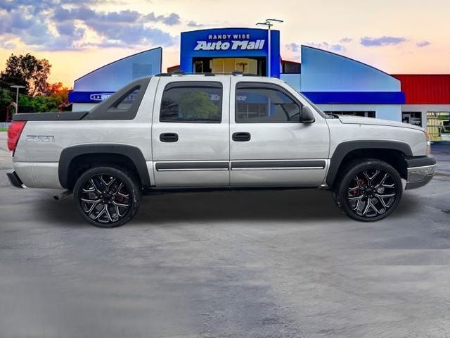 2004 Chevrolet Avalanche 1500 Base