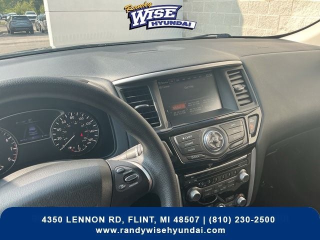 2020 Nissan Pathfinder S