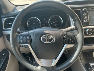 2016 Toyota Highlander XLE V6