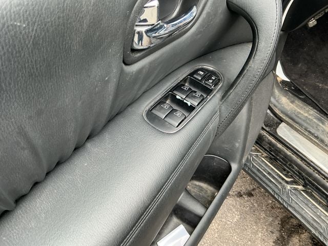 2012 INFINITI QX56 Base