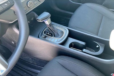 2025 Hyundai Kona SE