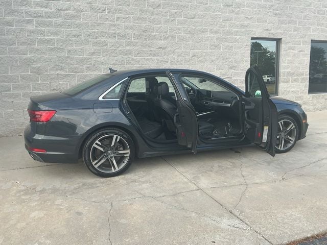 2017 Audi A4 2.0T Prestige quattro
