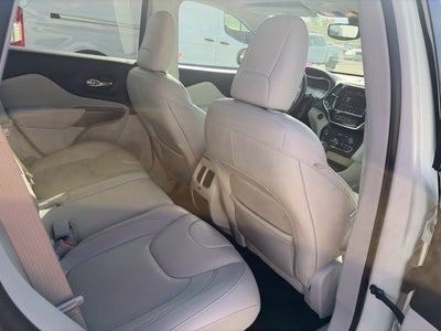 2019 Jeep Cherokee Overland