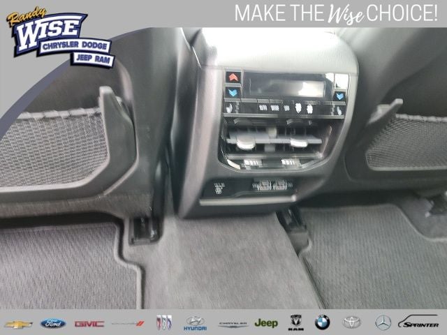 2022 Jeep Grand Cherokee Summit