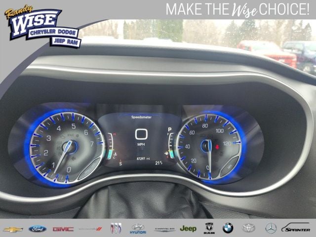 2023 Chrysler Pacifica Touring L